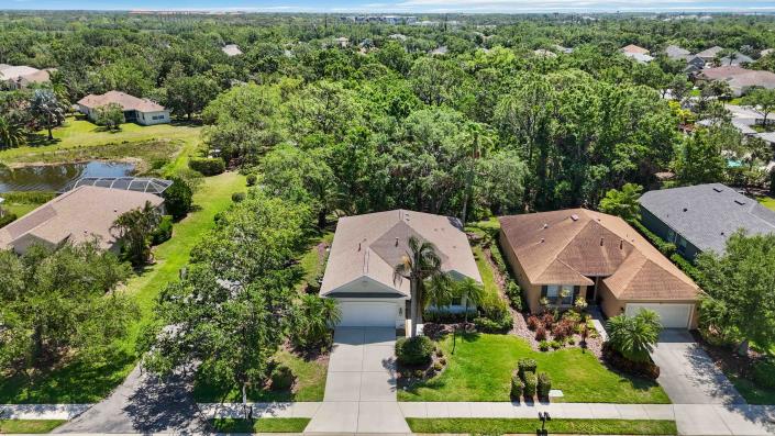 Image No.36-2 Bed House for sale