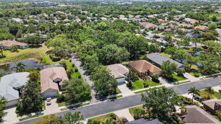 Image No.38-2 Bed House for sale