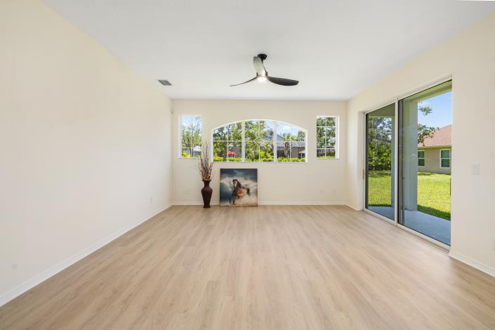 Image No.38-4 Bed House for sale