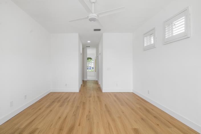 Image No.43-4 Bed House for sale