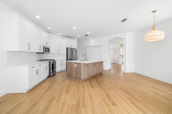 Image No.49-4 Bed House for sale