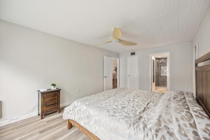 Image No.25-2 Bed Condo for sale