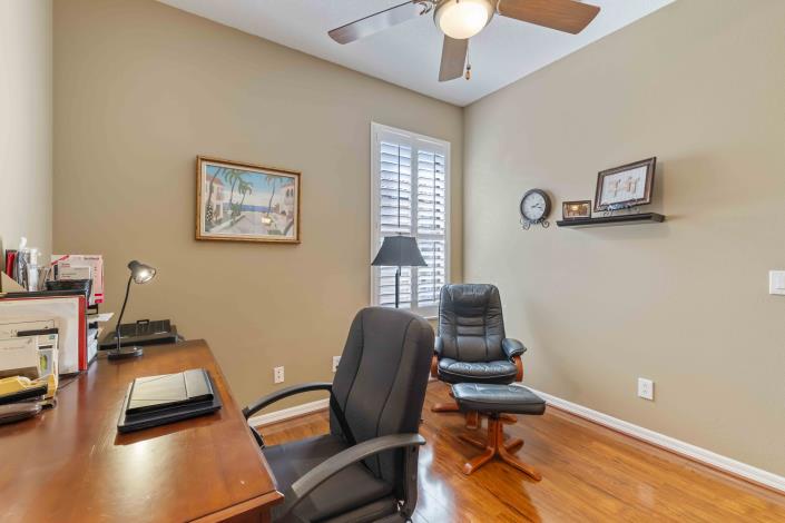 Image No.27-3 Bed House for sale