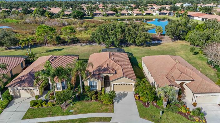 Image No.53-3 Bed House for sale