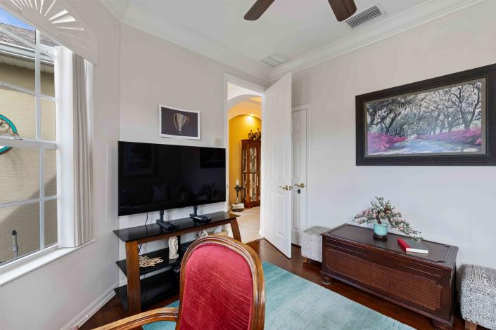 Image No.9-3 Bed House for sale