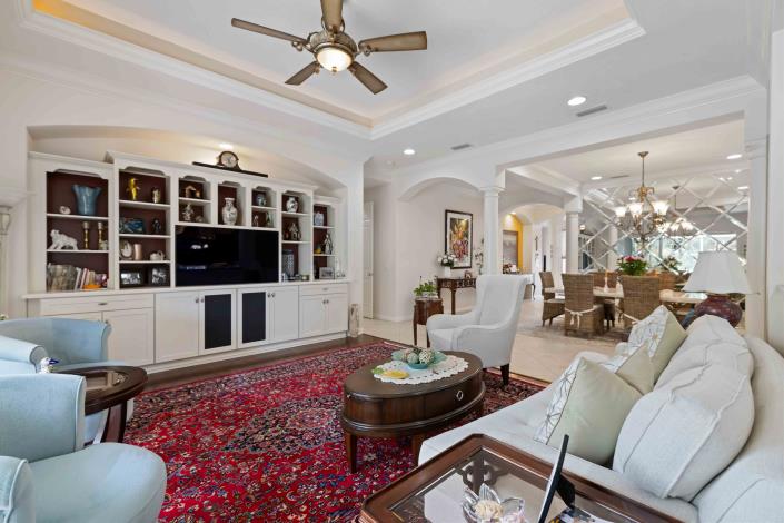 Image No.17-3 Bed House for sale