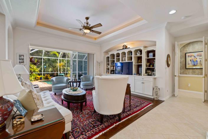 Image No.18-3 Bed House for sale