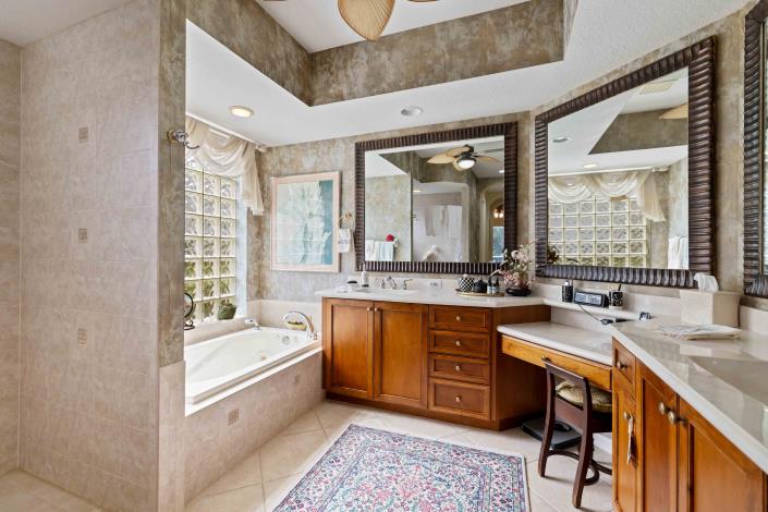 Image No.37-3 Bed House for sale