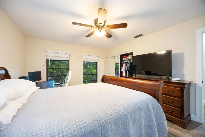 Image No.30-3 Bed House for sale