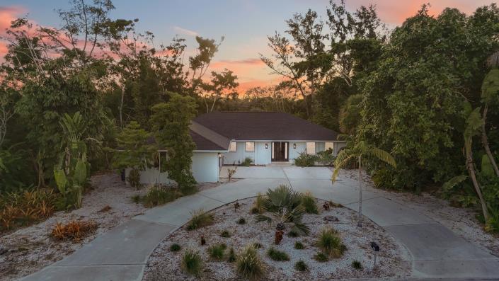 Image No.42-3 Bed House for sale