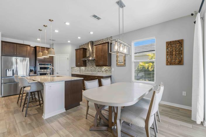 Image No.12-4 Bed House for sale