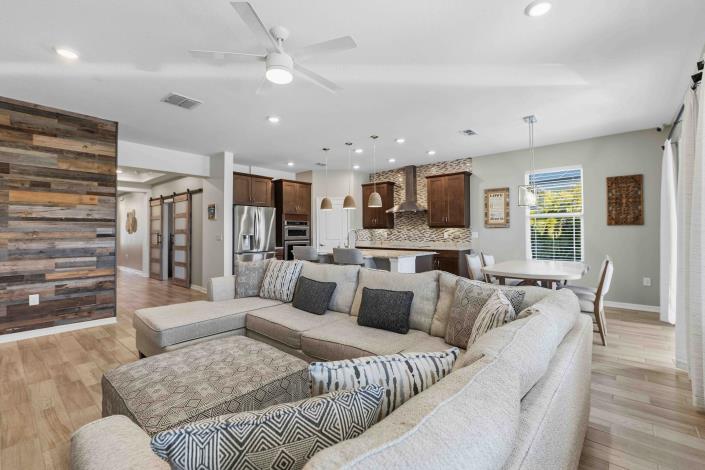 Image No.16-4 Bed House for sale