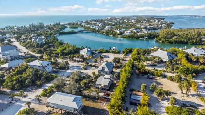 Image No.51-3 Bed House for sale