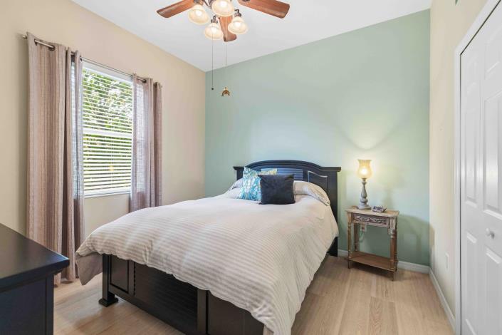 Image No.19-4 Bed House for sale