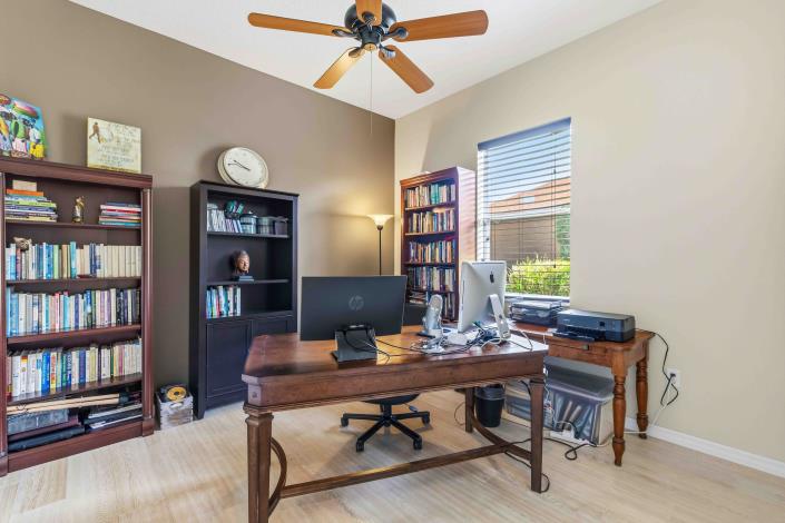 Image No.22-4 Bed House for sale