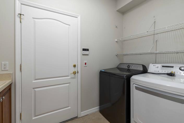 Image No.15-3 Bed House for sale