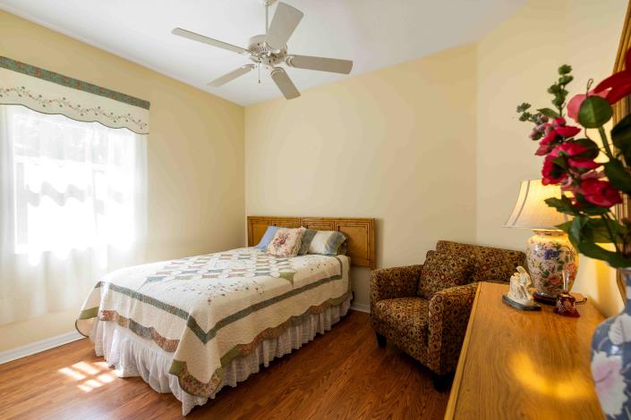 Image No.22-3 Bed House for sale