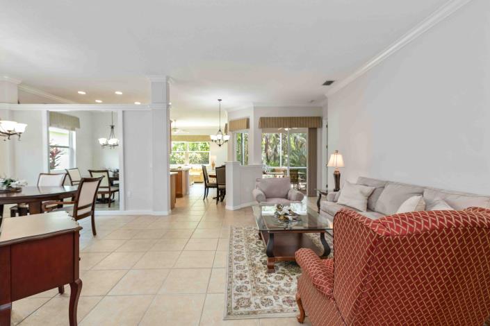 Image No.8-3 Bed House for sale