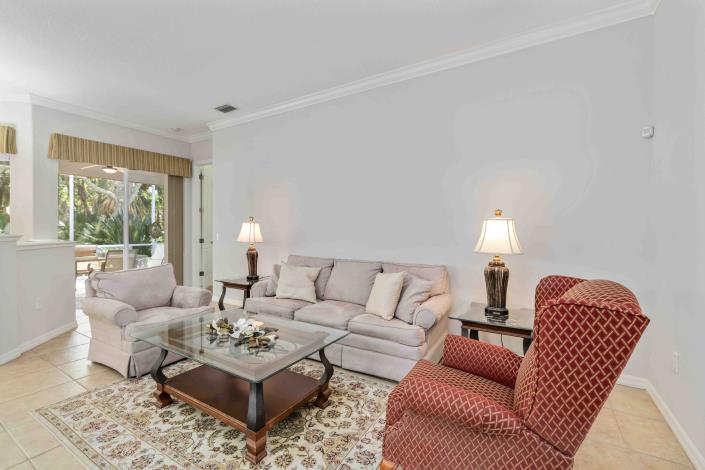 Image No.9-3 Bed House for sale