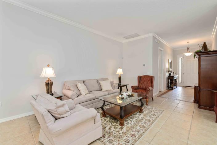 Image No.10-3 Bed House for sale