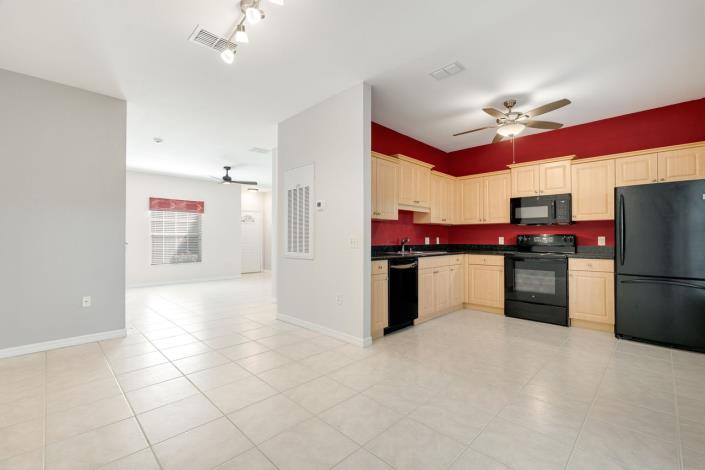 Image No.10-2 Bed Townhouse for sale