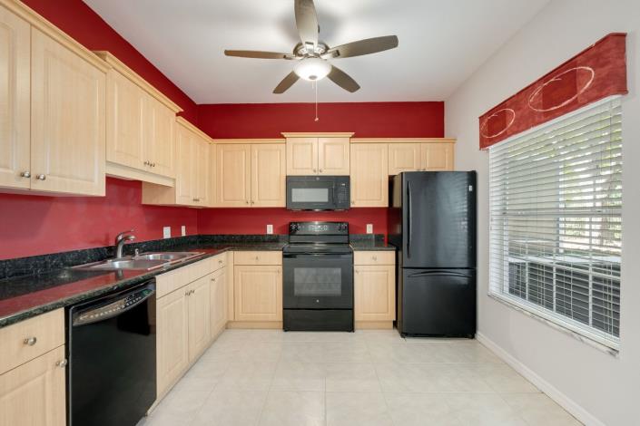 Image No.14-2 Bed Townhouse for sale