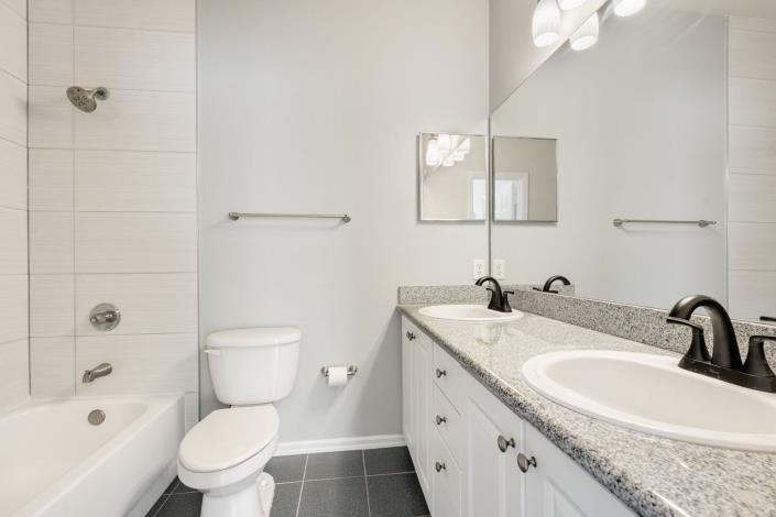 Image No.23-2 Bed Townhouse for sale