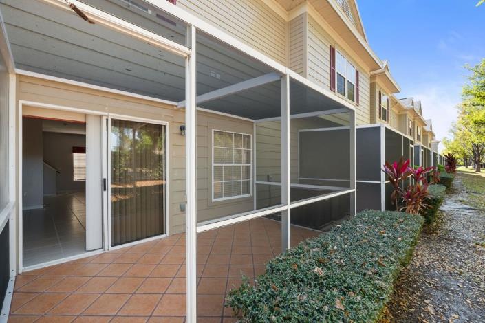 Image No.34-2 Bed Townhouse for sale