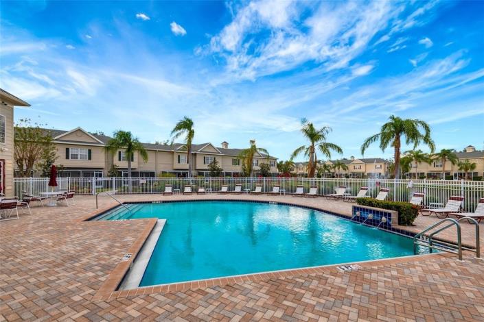 Image No.40-2 Bed Townhouse for sale