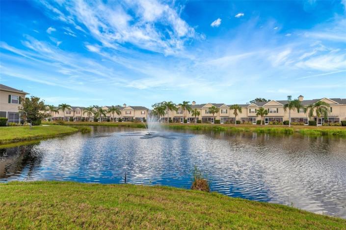 Image No.41-2 Bed Townhouse for sale