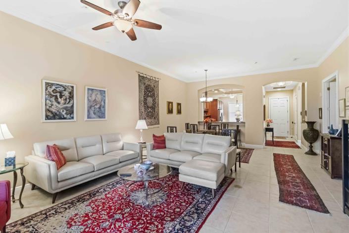 Image No.10-3 Bed Condo for sale