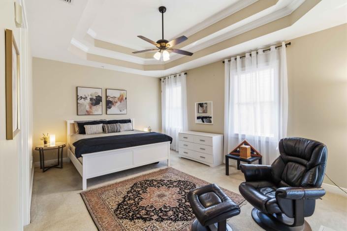 Image No.15-3 Bed Condo for sale