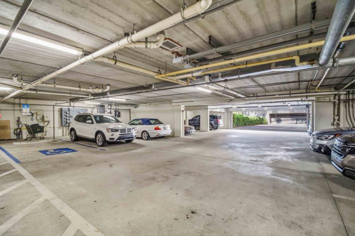 Image No.22-3 Bed Condo for sale