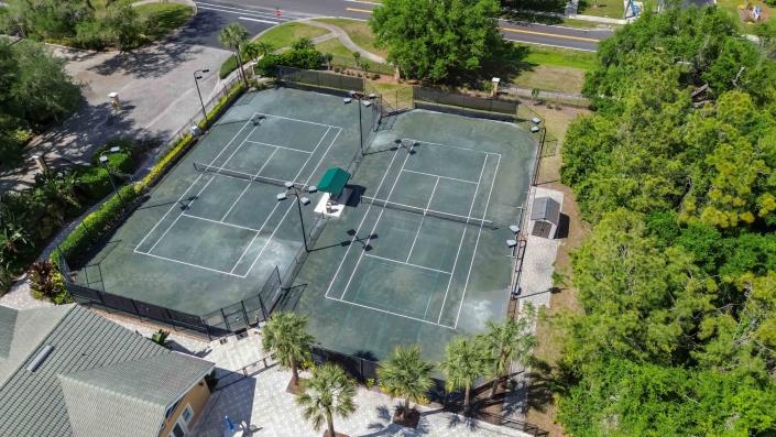 Image No.25-3 Bed Condo for sale