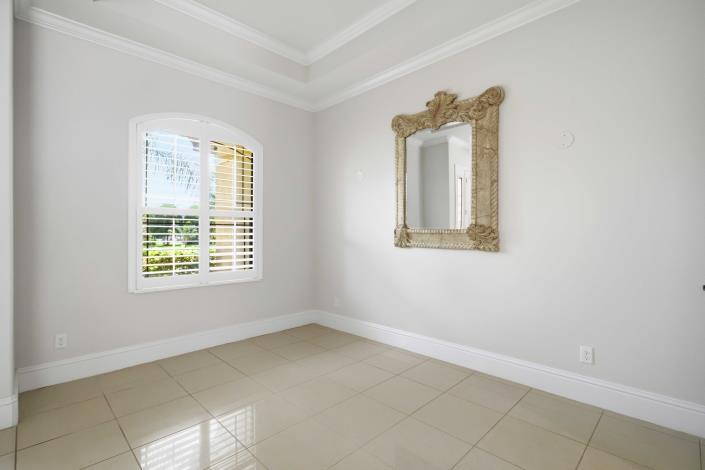 Image No.9-4 Bed House for sale