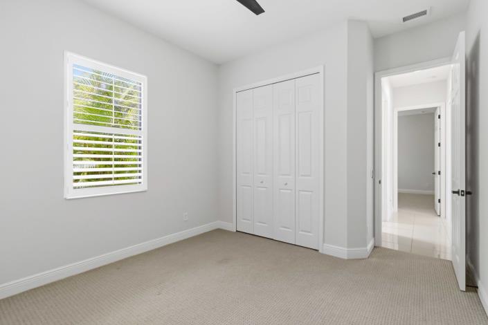 Image No.27-4 Bed House for sale