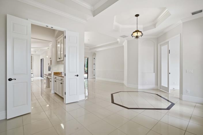 Image No.10-4 Bed House for sale