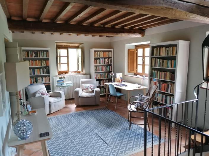 Image No.7-8 Bed Country Property for sale