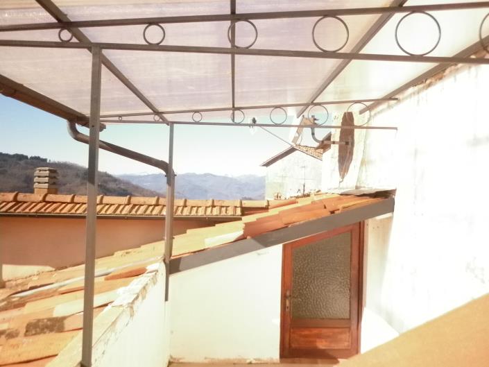 Image No.2-Maison de 4 chambres à vendre à Bagni di Lucca