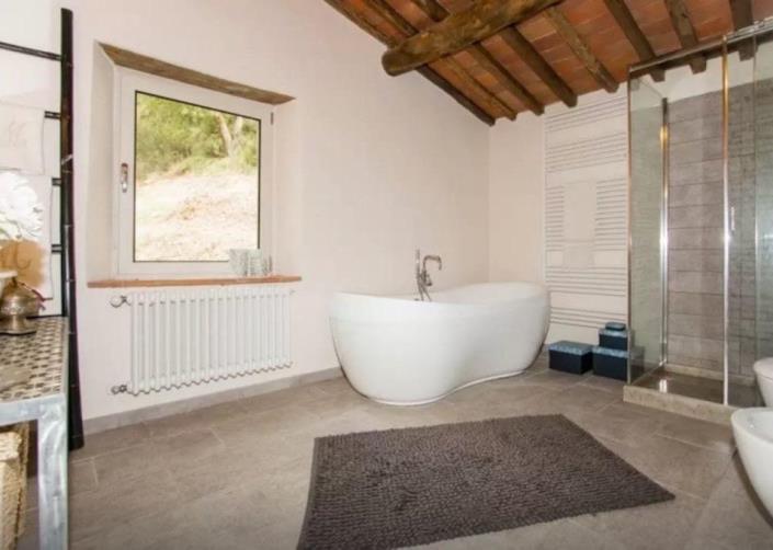 Image No.7-Maison de 3 chambres à vendre à Gallicano