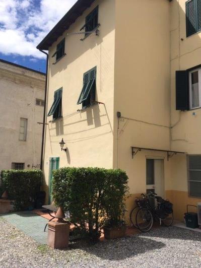 Image No.1-2 Bed House for sale