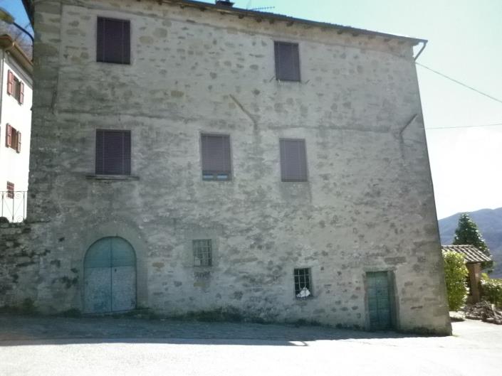 Image No.1-Maison de 4 chambres à vendre à Bagni di Lucca