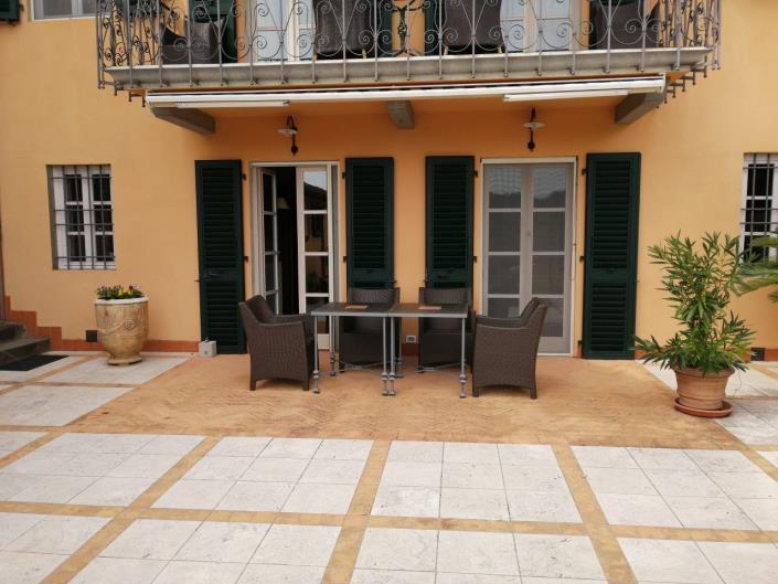 Image No.2-3 Bed Villa for sale