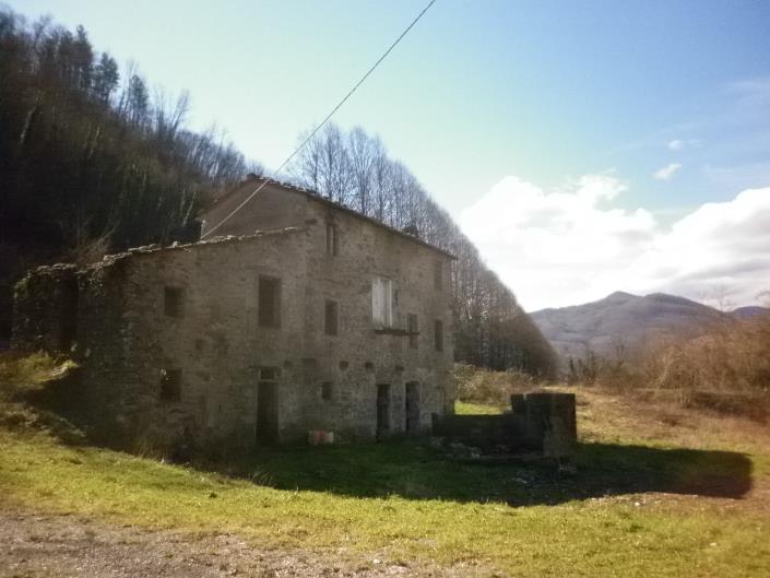 Image No.5-Maison / Villa de 3 chambres à vendre à Bagni di Lucca