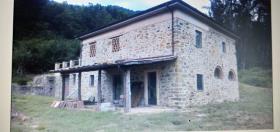 Image No.1-Villa / Détaché de 3 chambres à vendre à Bagni di Lucca