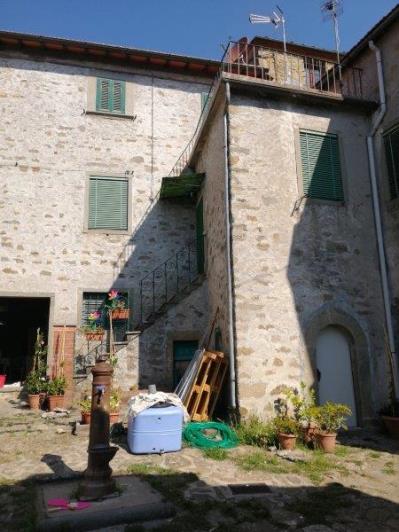 Image No.1-Maison de 6 chambres à vendre à Bagni di Lucca