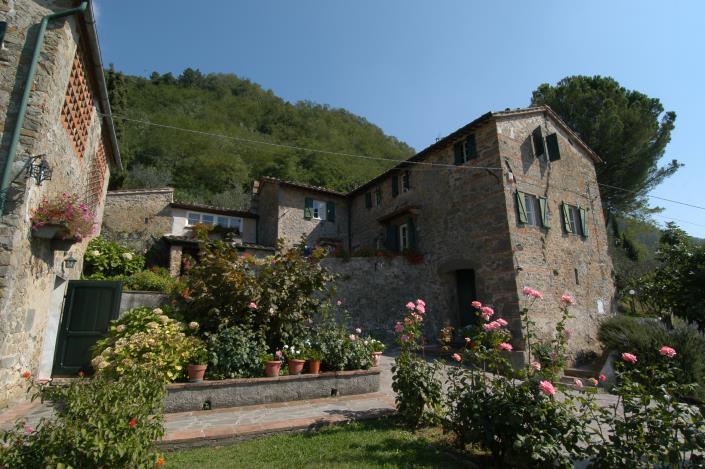 Image No.2-Propriété de pays de 6 chambres à vendre à Capannori