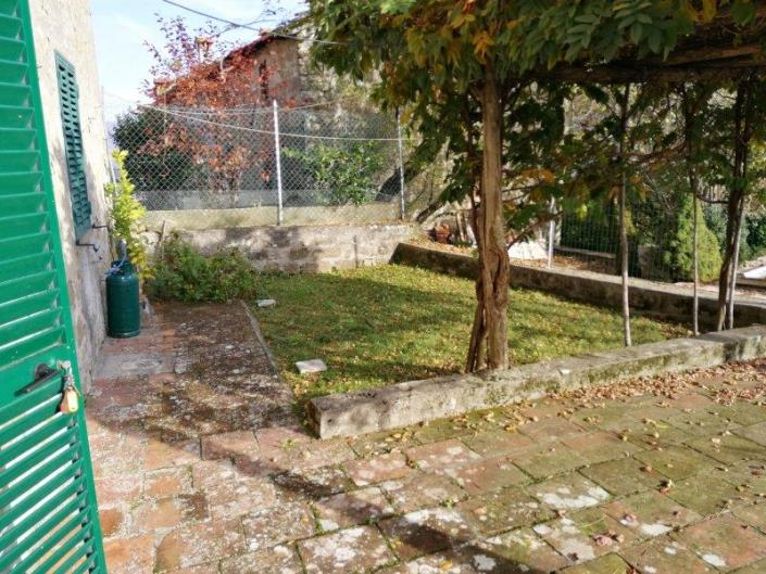 Image No.4-6 Bed House for sale