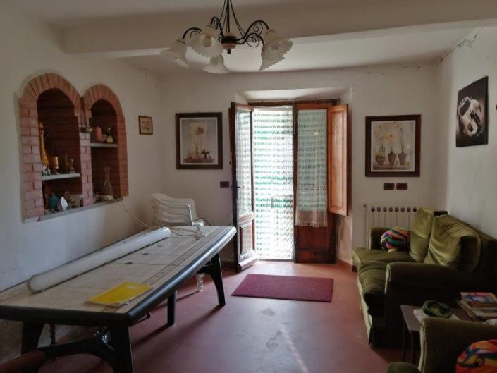 Image No.6-6 Bed House for sale