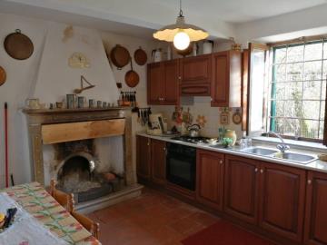 1 - Bagni di Lucca, House